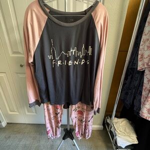 FRIENDS Pajama Set - Gray and Pink